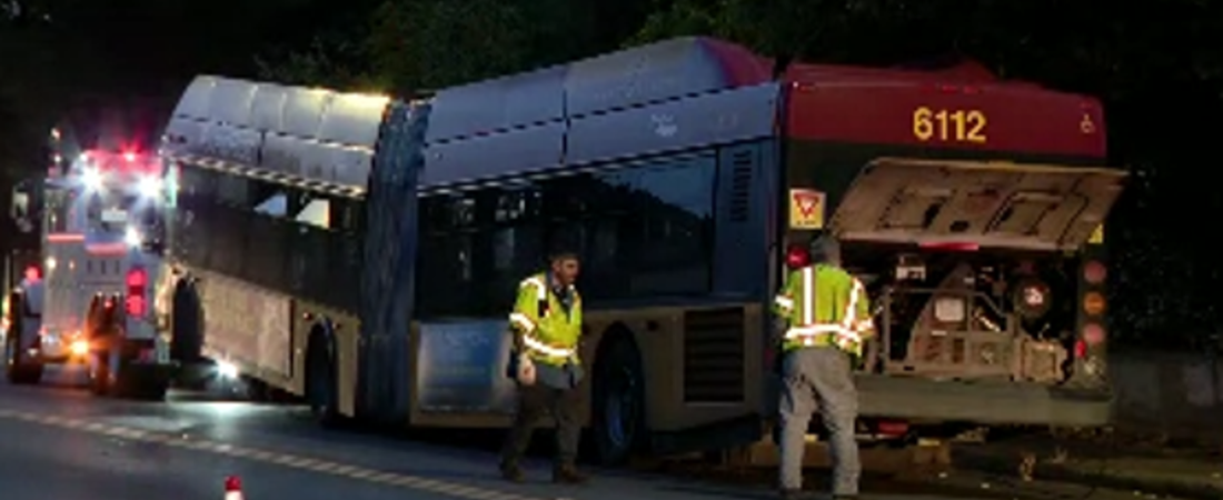 4 people injured in WA bus hit-and-run