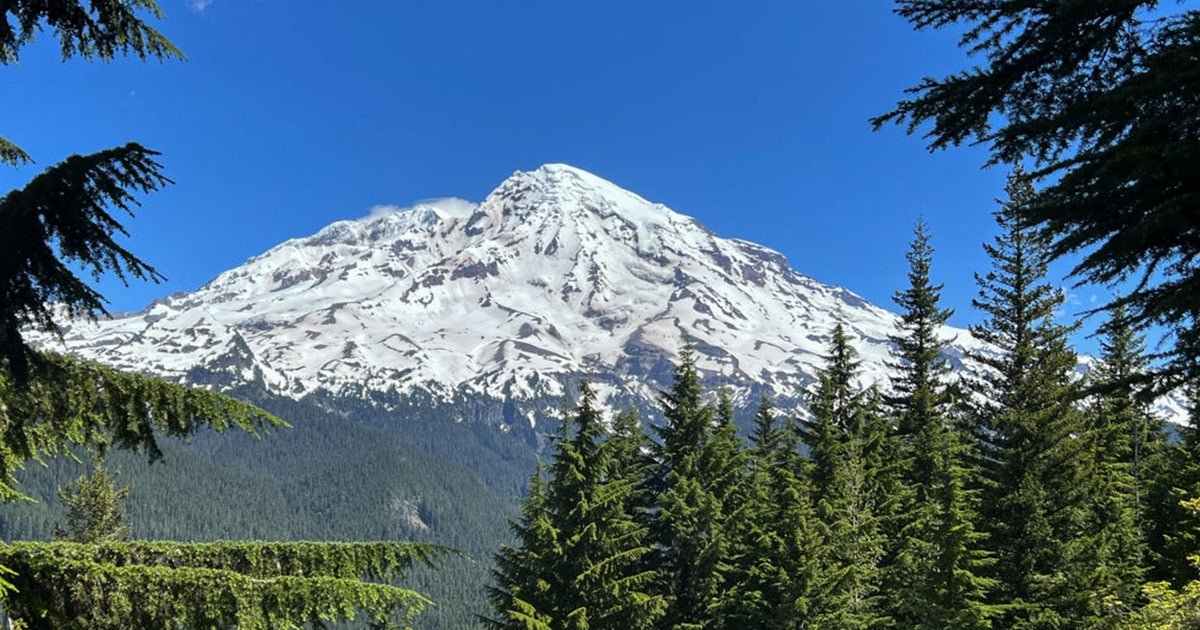 Climber dies in rockfall on Mount Rainier