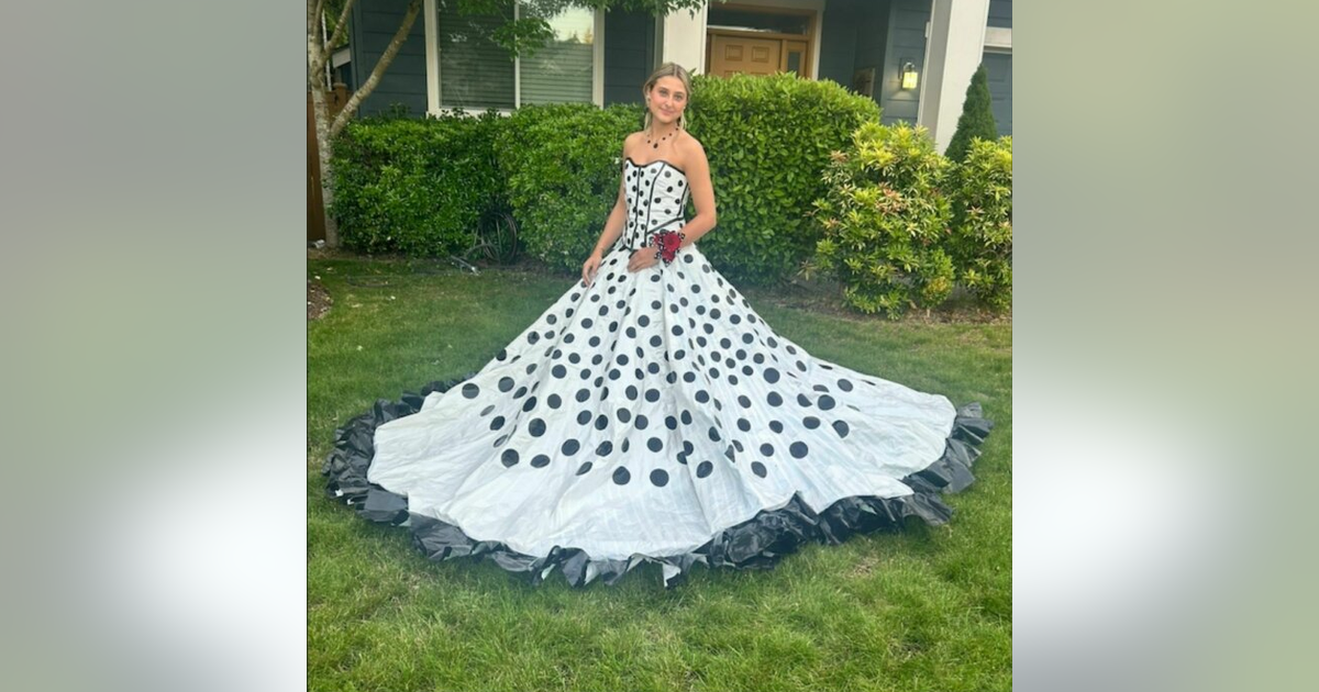 Poulsbo, WA teen’s duct tape prom dress wins big